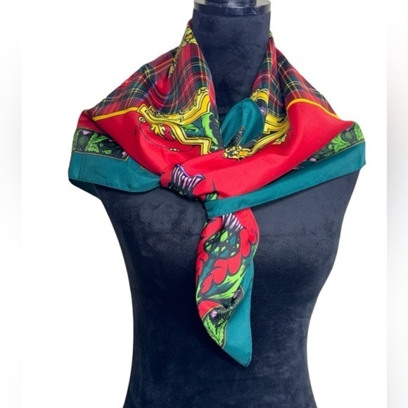 Scarf - Picture 1 of 3